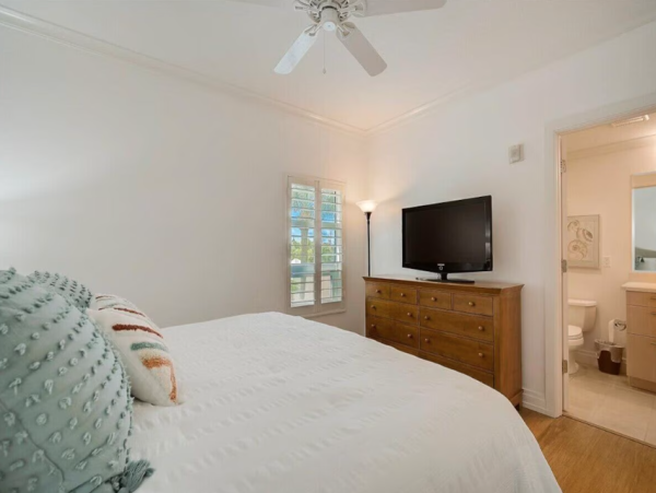 Crescent Beach Siesta Key Luxurious Vacation Condo Two Bedrooms